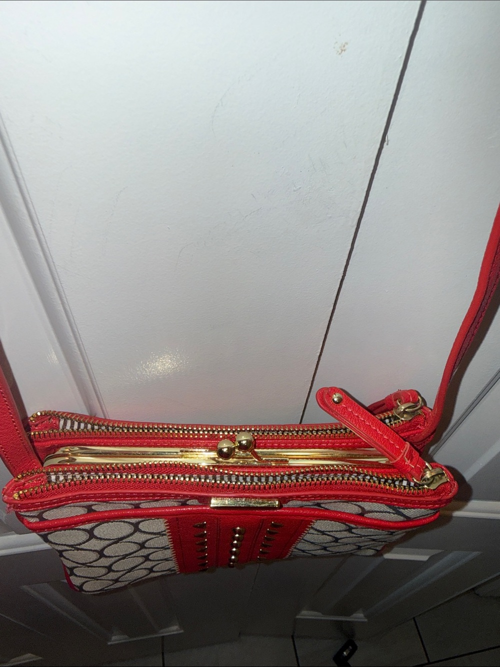 Red Patterned‎ Crossbody Bag - Picture 4 of 7